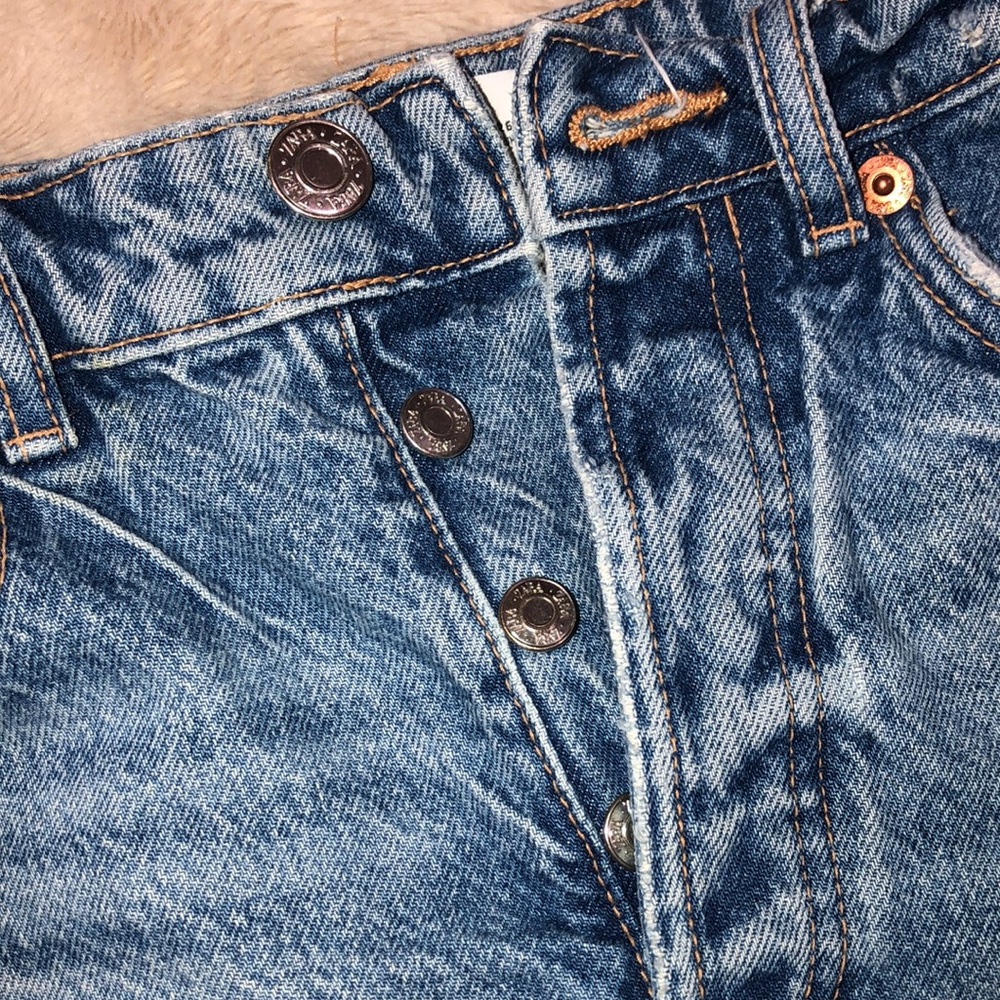 ZARA JEAN SHORTS - Picture 3 of 4